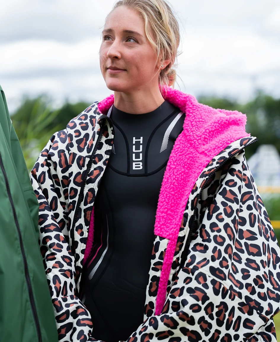 HUUB Changing Robe - Leopard Print / Pink - Image 2