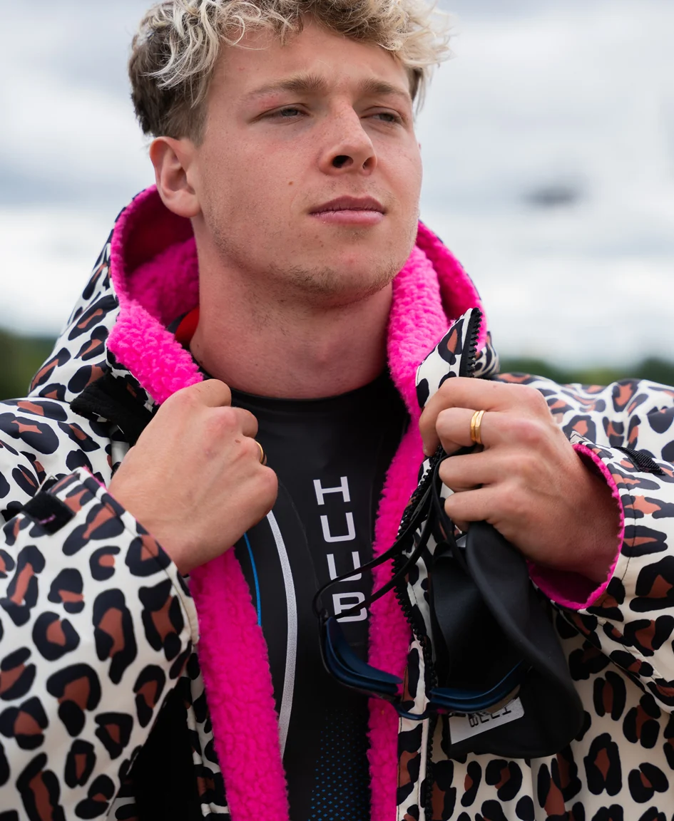 HUUB Changing Robe - Leopard Print / Pink - Image 5