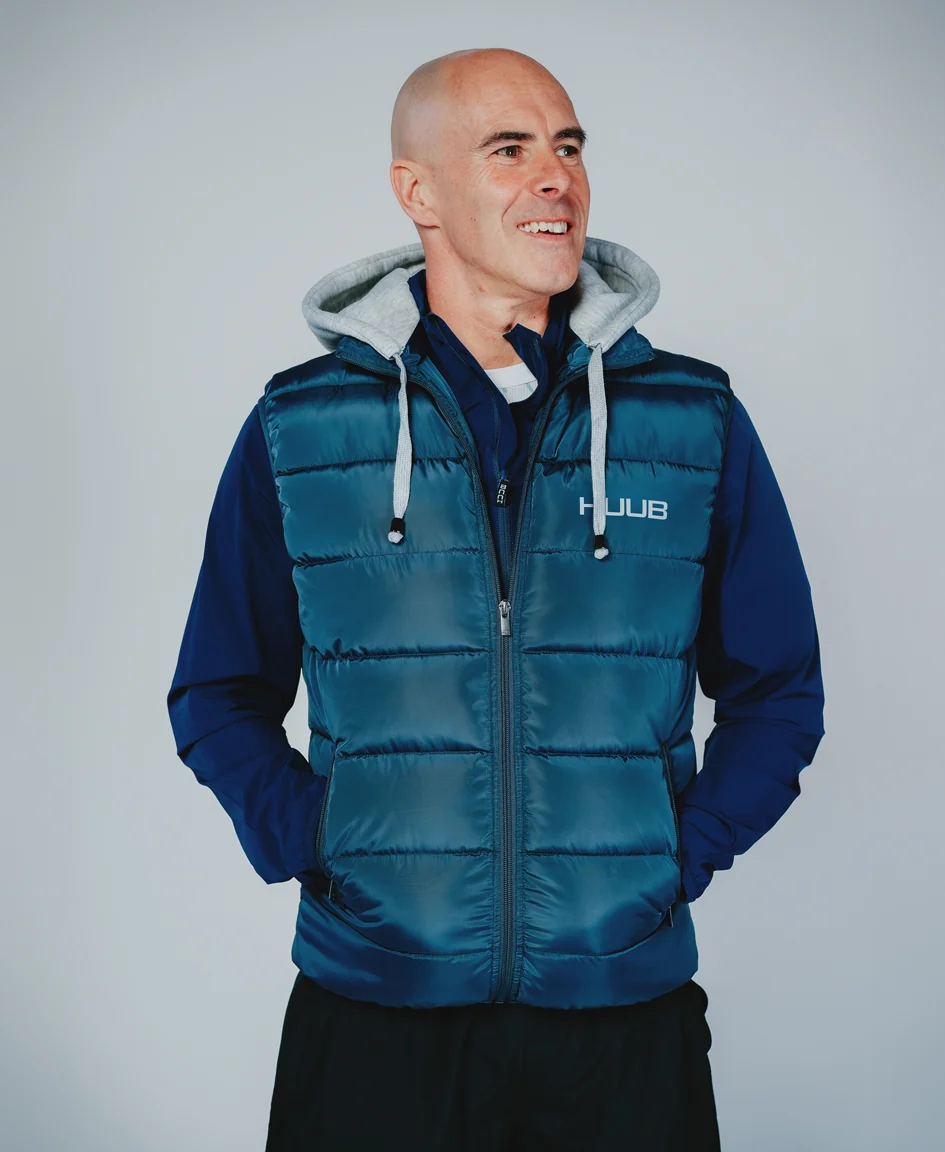 Peak Quilted Gilet Navy - Men's - Image 2