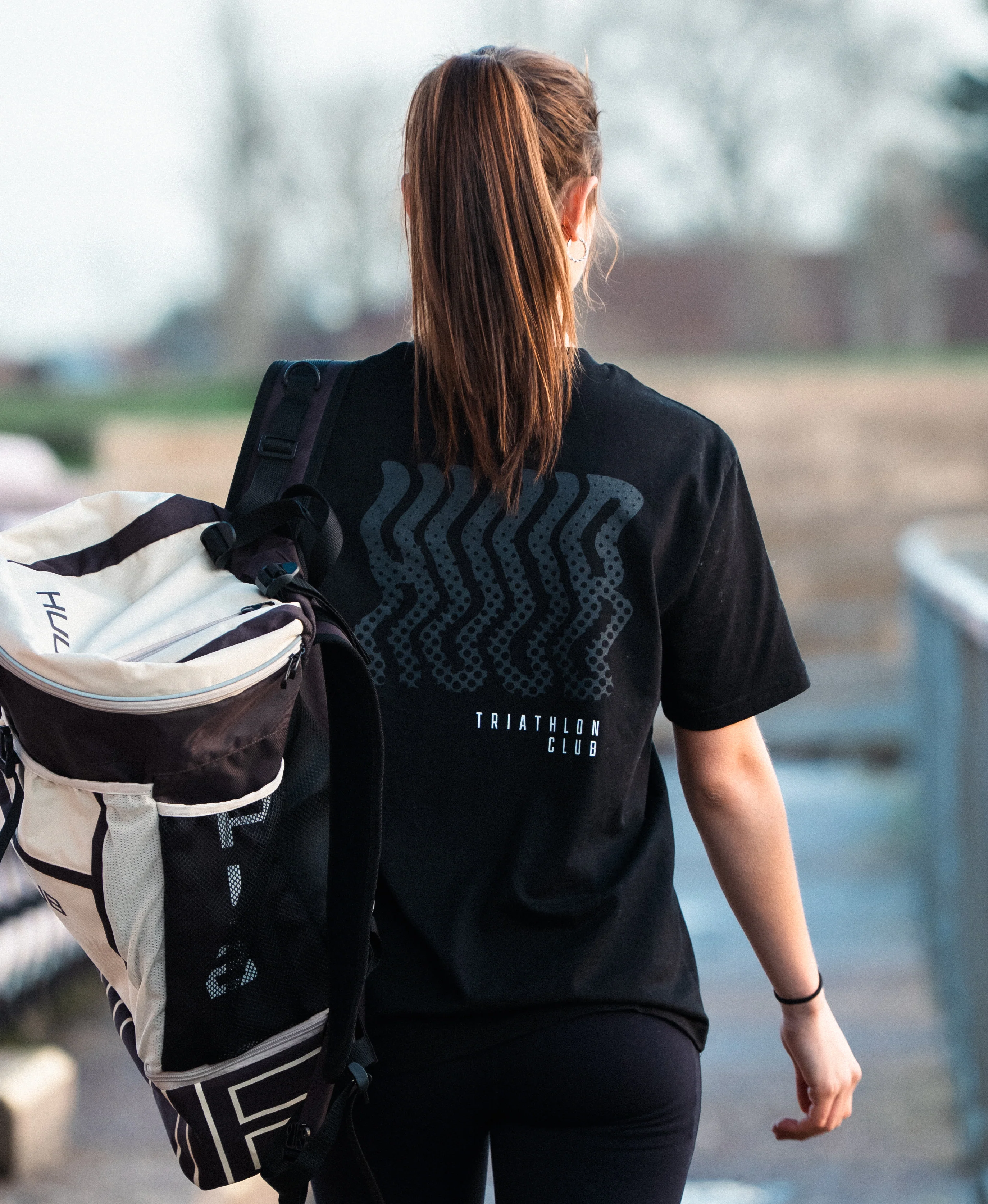 Wave T-Shirt - Black - Image 5